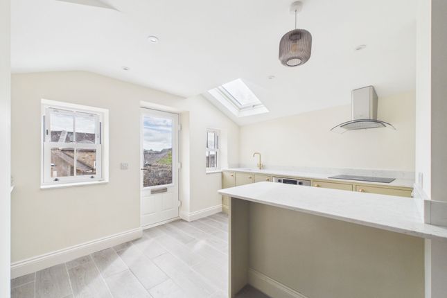 1 Nan Gells Hill, Matlock photo 4