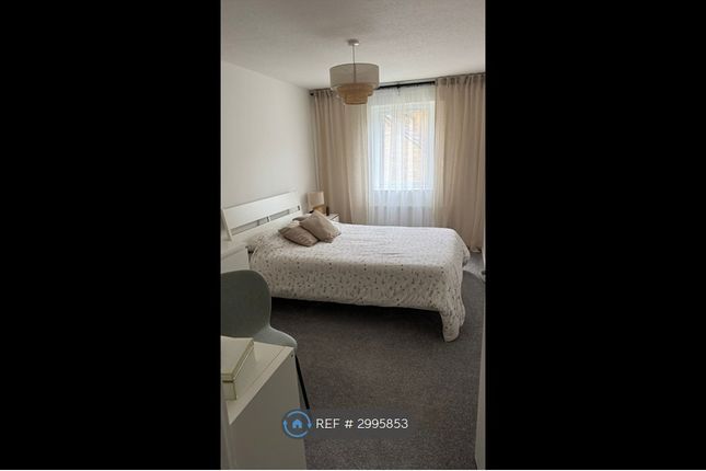 Newstone Crescent, Northampton photo 3