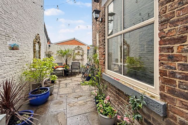 28 Church Lane, Manchester photo 4