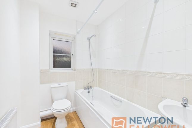 102 Victoria Street, Willenhall photo 3