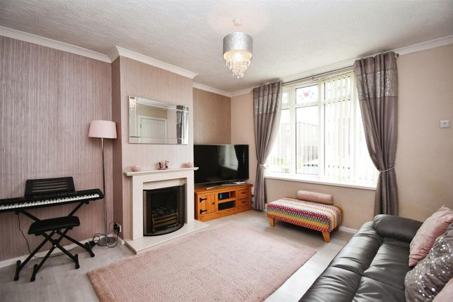 Thumbnail Terraced house for sale in Northolme Crescent, Hessle