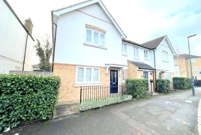 Flat for sale in Risingholme Road, Harrow Weald, Harrow