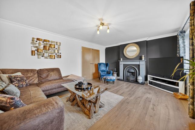 37, Larkfield Road, Leeds photo 3
