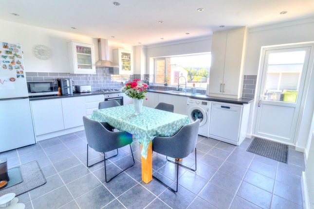 61 Slade Road, High Wycombe photo 3