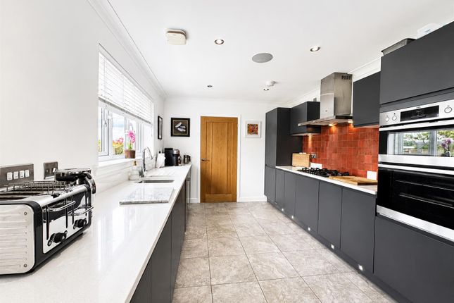 10, Pailis Crescent, Glasgow photo 3