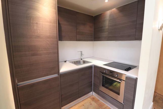 Apartment 1, Delaunay House, 8, Burnett Street, West Yorkshire photo 4