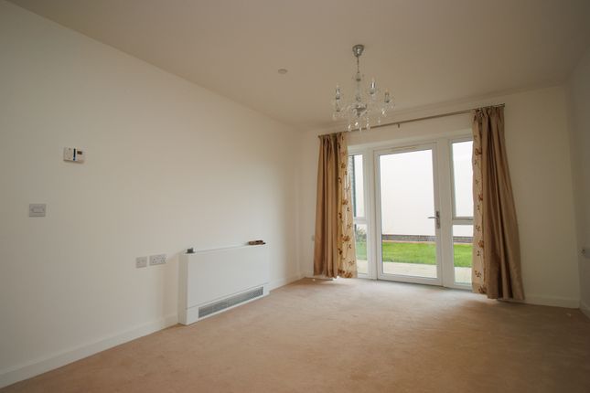 Flat for sale in North Cliff Drive, Filey