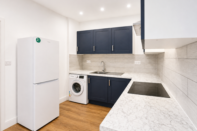 Room 4, 85, Southgate Road, Potters Bar photo 5