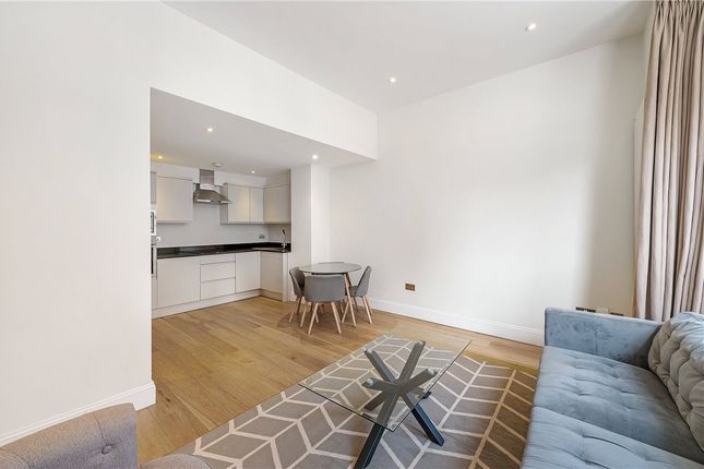 Flat for sale in Rosary Gardens, South Kensington, London