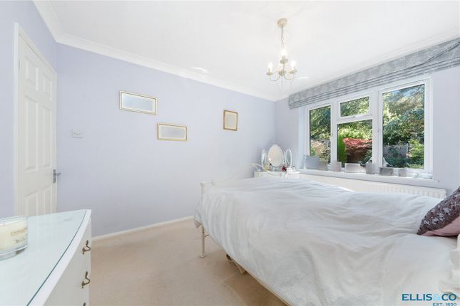 Flat for sale in Holden Road, Woodside Park