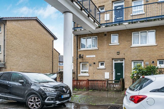 17, Archer Square, London photo 2