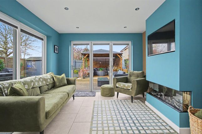 24, Tyler Way, Kettering photo 2