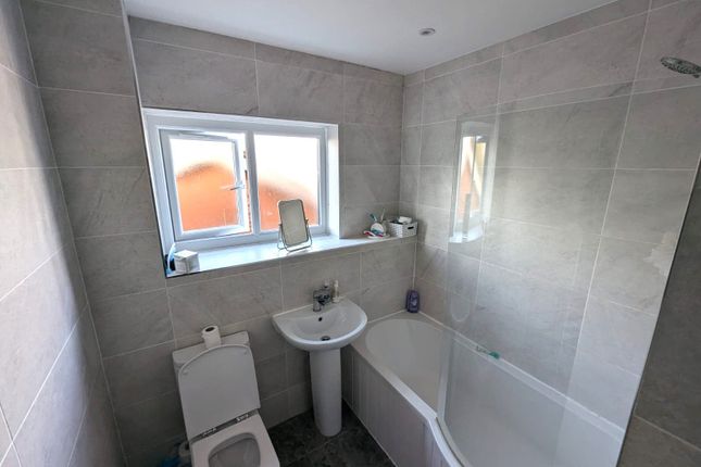 74 Darley Drive, Liverpool photo 5
