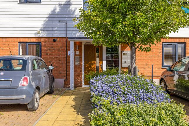 Nova Avenue, Faversham photo 3