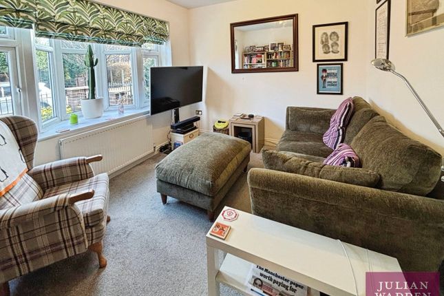 3, Parrs Wood Avenue, Manchester photo 4