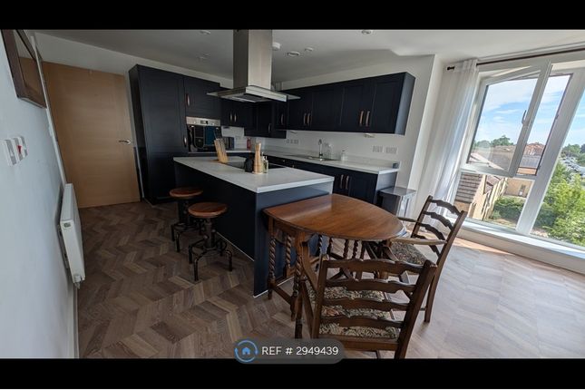 Flat  Johanna House, Mulberry Way, Bath photo 5