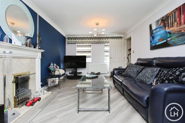 32, Penny Cress Road, Sheerness photo 4