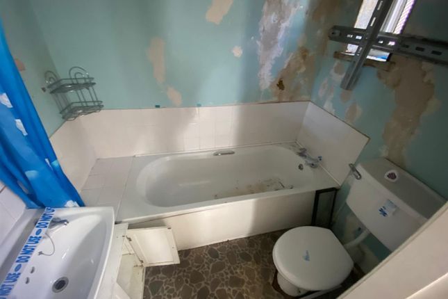 18, Belmont Street, Hull photo 4