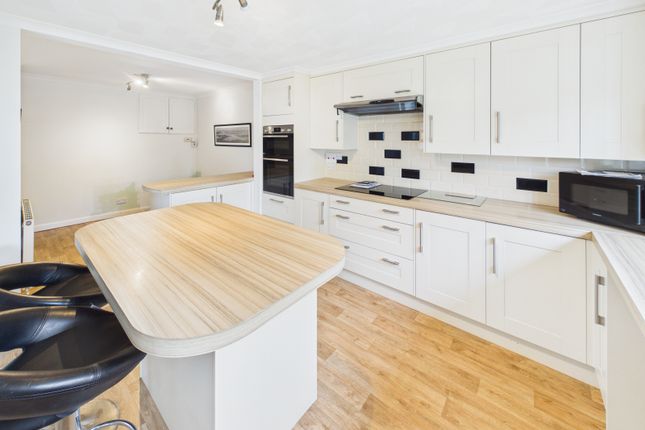 275 Botley Road, Burridge, Southampton photo 4