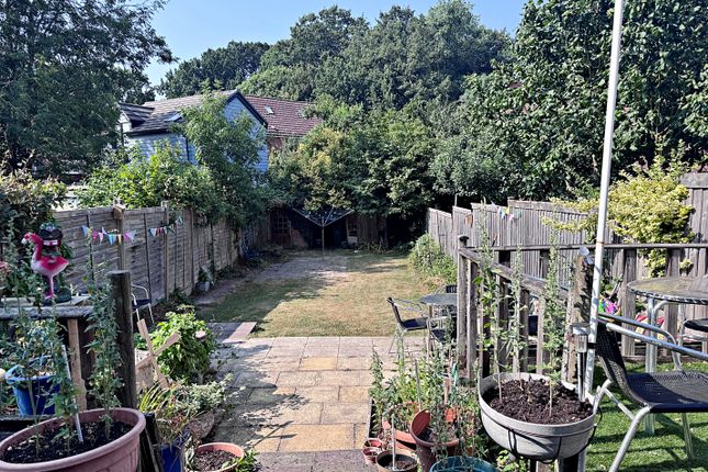 25, Mill End, Kenilworth photo 2
