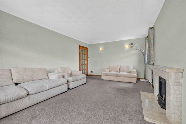 5, Burn Road, Darvel photo 4