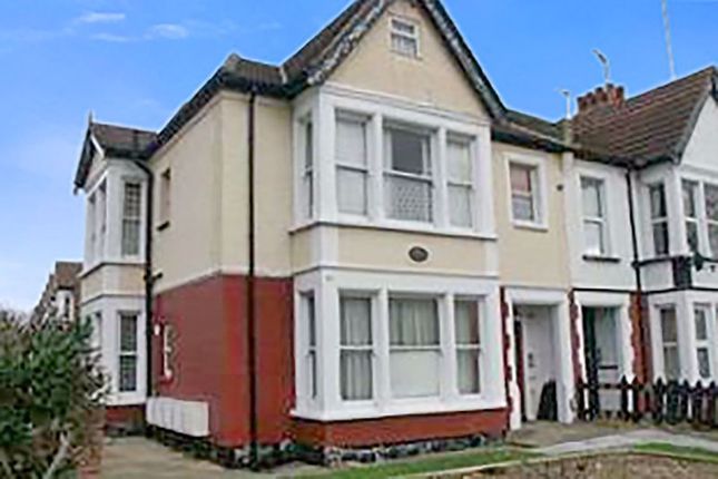 Thumbnail Flat for sale in Finchley Road, Westcliff-On-Sea