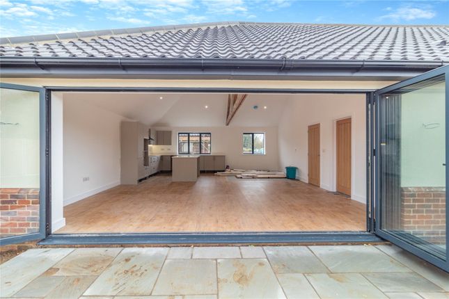 Bungalow for sale in 7, Kemp Meadow, Rockland All Saints, Norfolk