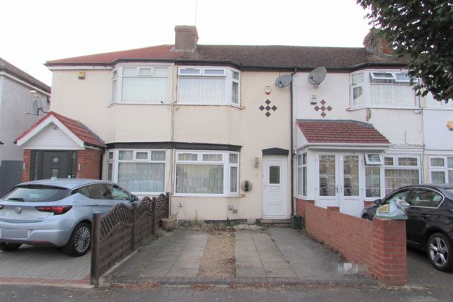 Thumbnail Terraced house to rent in Fairholme Crescent, Hayes