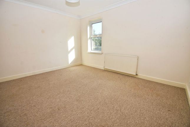 40, Howerts Close, Southampton photo 5