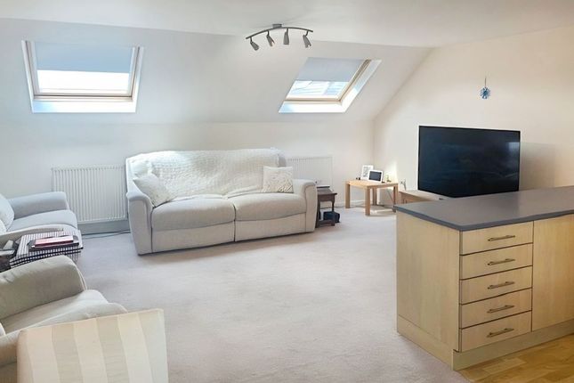117, Broadoaks, Bury photo 2