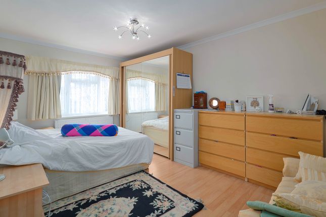5, Rannock Avenue, Kingsbury photo 3