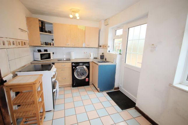 2, High Street, Westoning photo 3