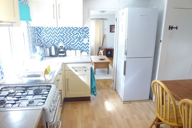 12, Compasses Mobile Home Park, Alfold, Cranleigh, Surrey photo 3