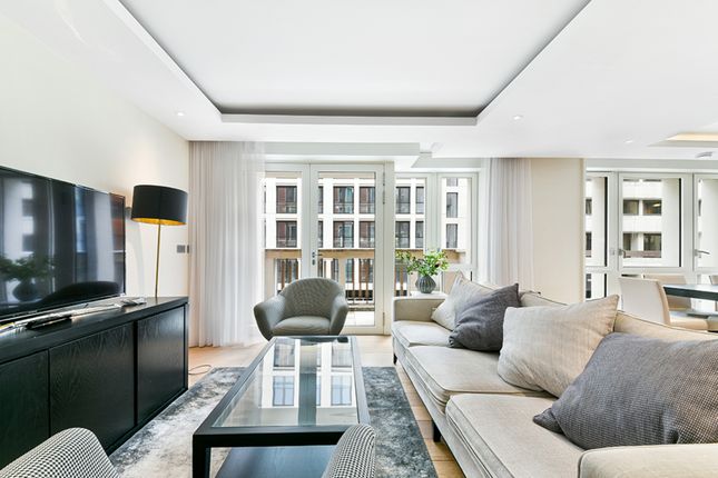 Flat for sale in Temple House, 190 The Strand, London