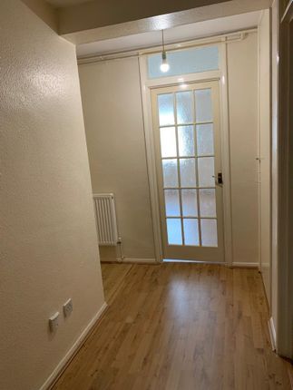 Thumbnail Flat for sale in Waterfall Road, London