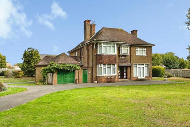 5-bed detached on Gainsborough Road, Gainsborough, £475,000
