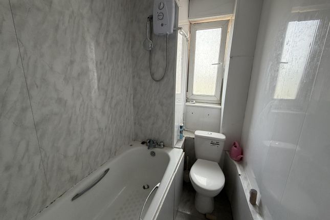 Flat 19, Soane House, London photo 4