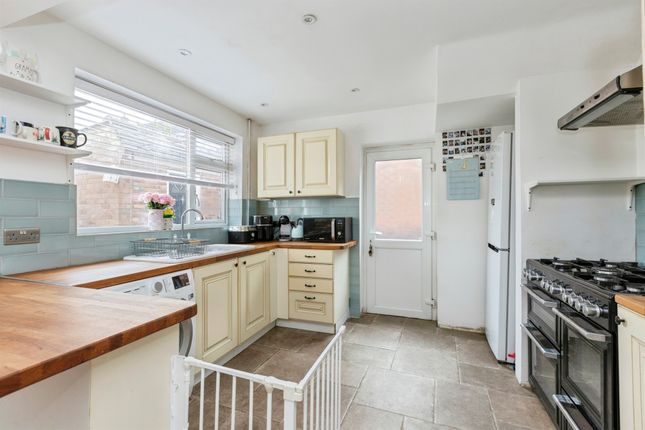 5, Fairstone Hill, Leicester photo 4