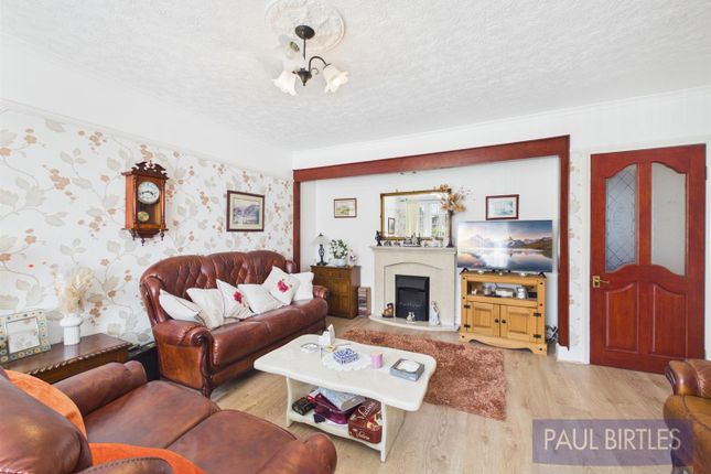 4, Porlock Road, Trafford photo 3