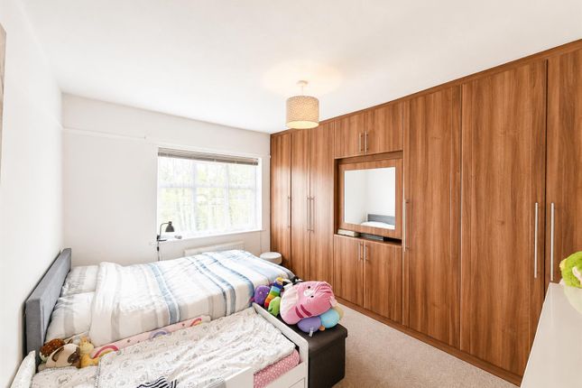 First Floor, 45, Heston Road, Heston photo 4