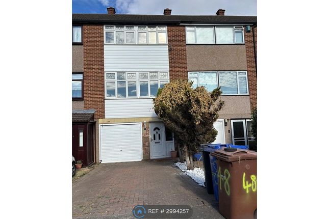 Rushdon Close, Grays photo 4
