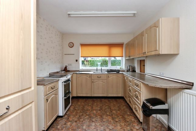82, Melbourne Avenue, Dronfield photo 3