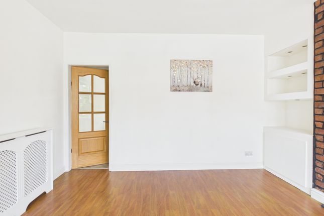 72, Glossop Road Gamesley, Glossop photo 4