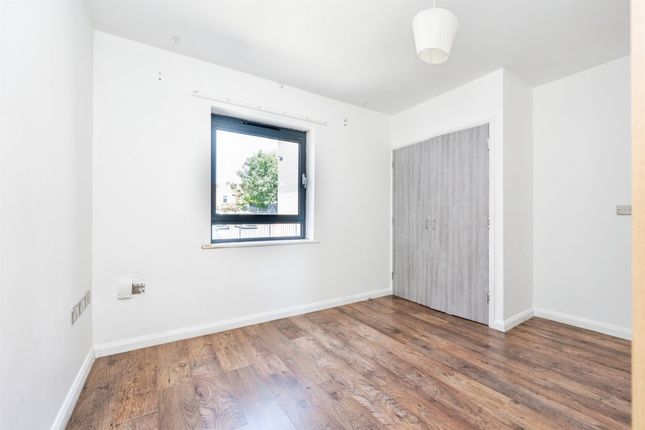 9, Poppy Court, Headstone Drive, Harrow photo 4