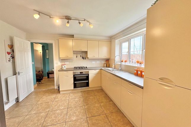 6, Wintergreen Close, Leigh photo 3