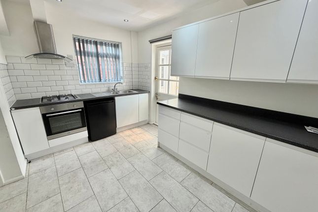 42, Spinney Close, NOTTINGHAM photo 3