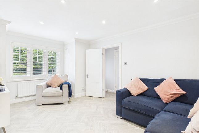 8, Mallard Way, Reading photo 2