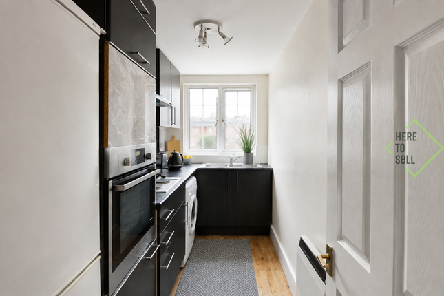 9d Henry Road, Barnet photo 4