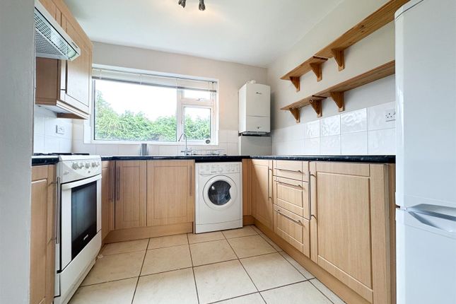 18, Sterling Court, Cheltenham photo 3