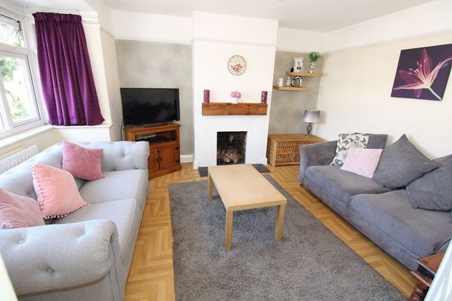 105, Westleigh Avenue, Coulsdon photo 3